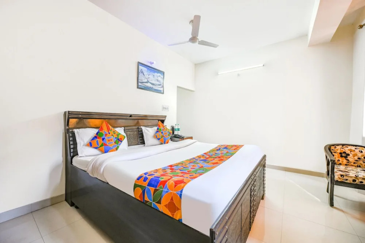 Fabhotel Ginger Grass