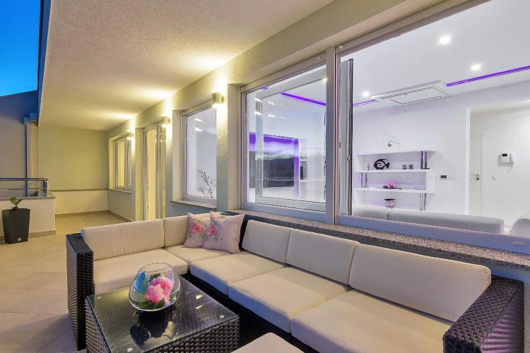 Penthouse Lush Makarska