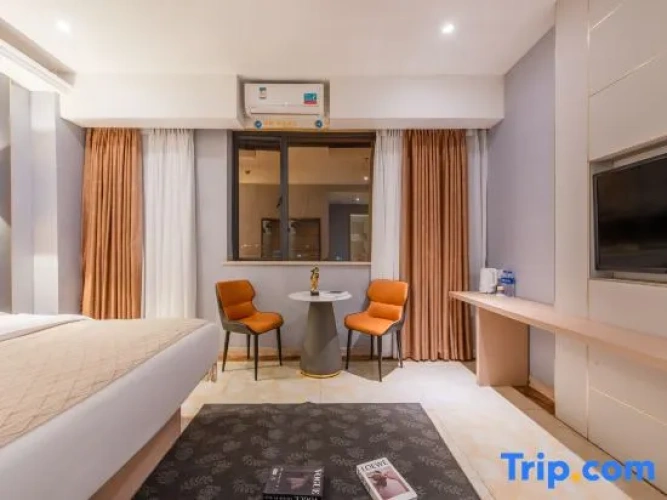 1 Bedroom Attic Suite