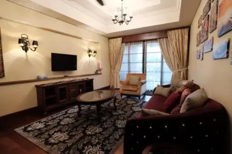 Luxury on Melaka River