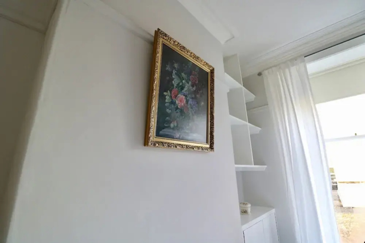 Period Deco flat in west end