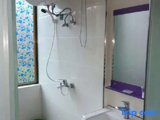 Hengyang County Zichen Hotel