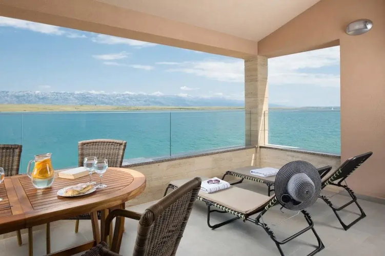 Apartments Malibu Royal