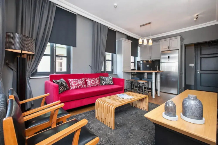 2 Bedroom Apartment w Kitchen