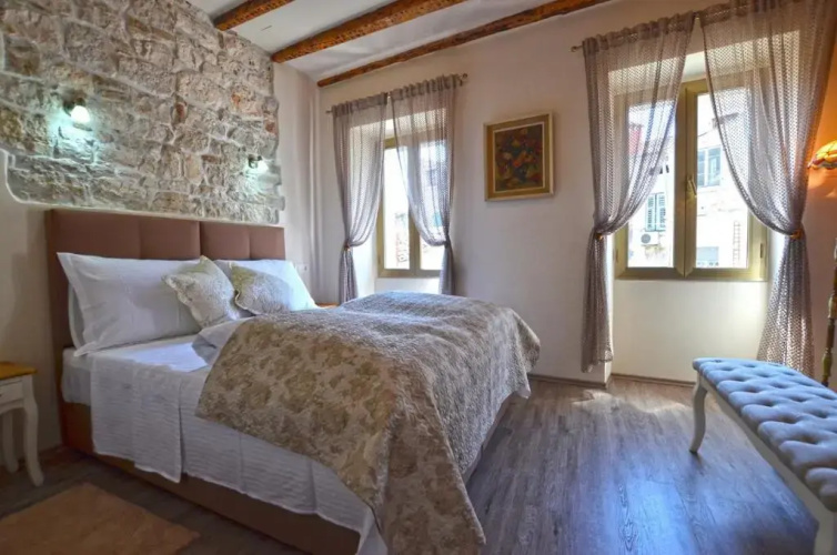 Bruno Apartment