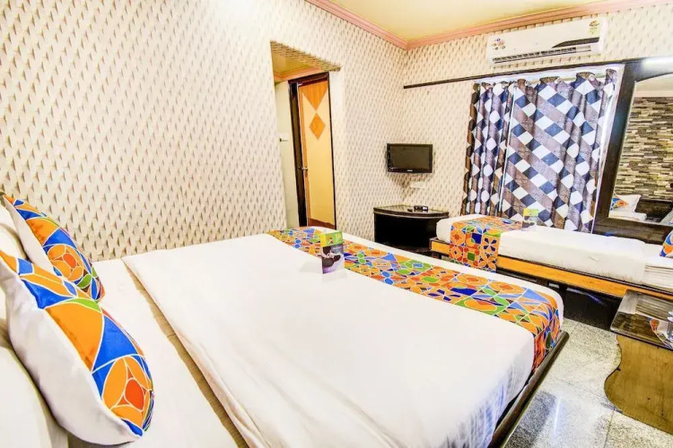 Fabhotel Ashoka Regency