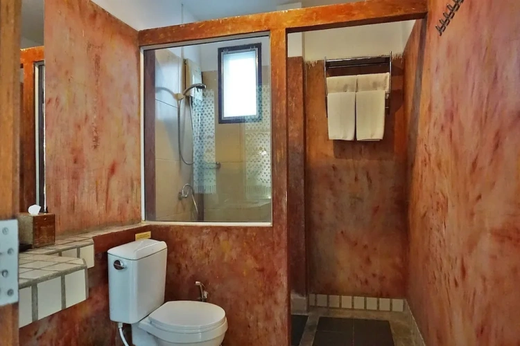 Comfort room