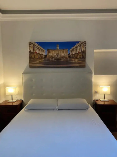 Romulus Rooms