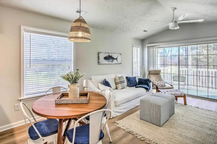 3 Community Pools: Golf Course Condo in Longs