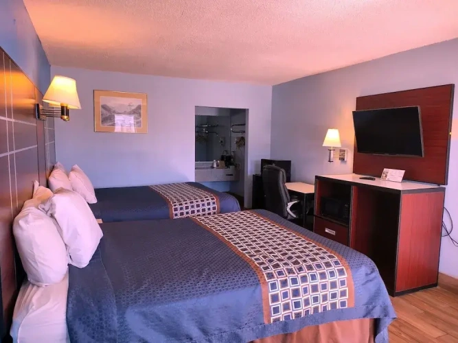 Standard Quadruple room with balcony
