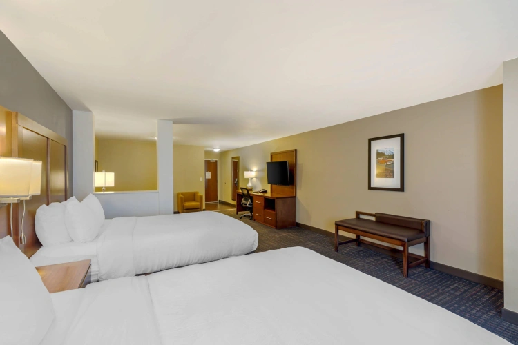 Quadruple Suite