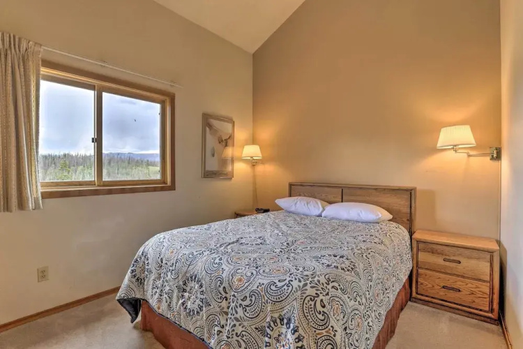 Resort Perks & Trail Access: Silverthorne Condo!