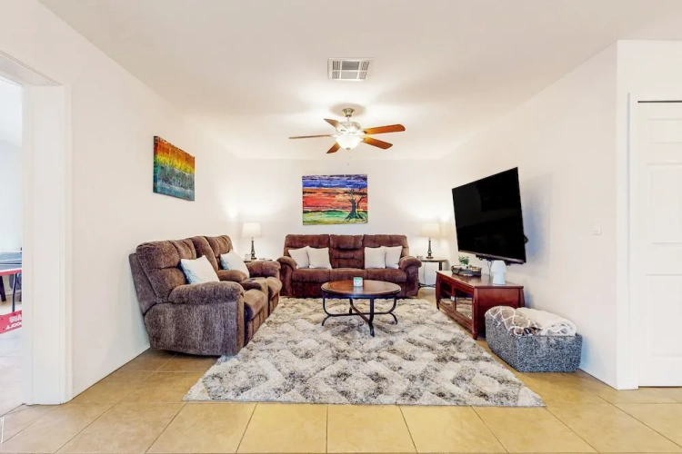 3 Bedrooms Cottage