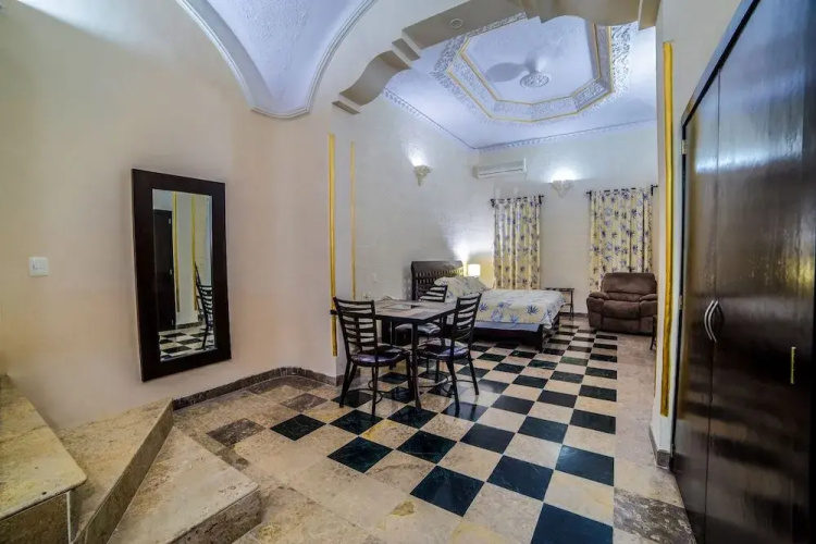 Hotel Casa Blanca