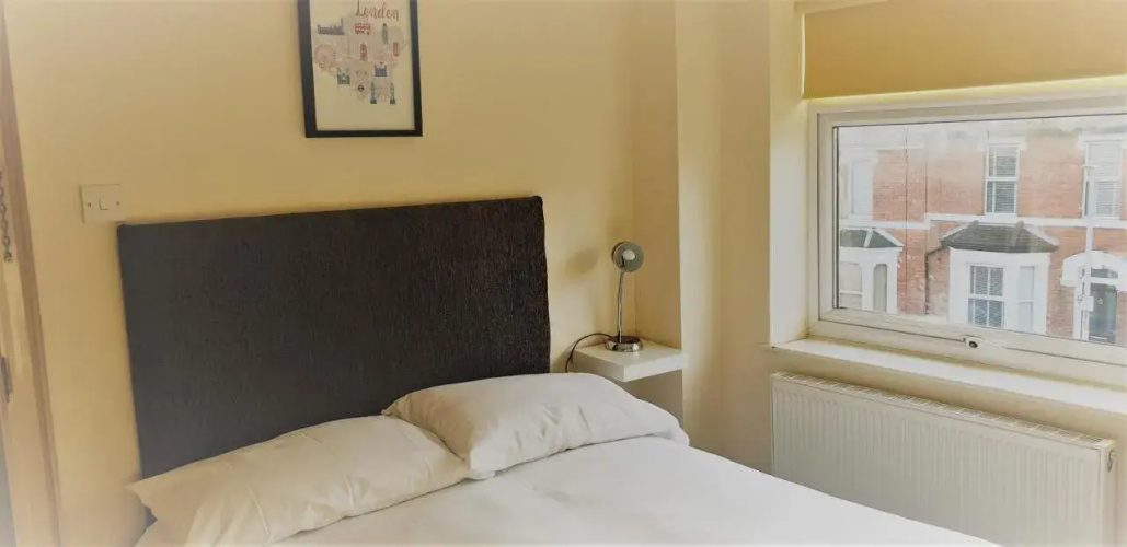 Swindon Old Town Duplex - EnterCloud9SA