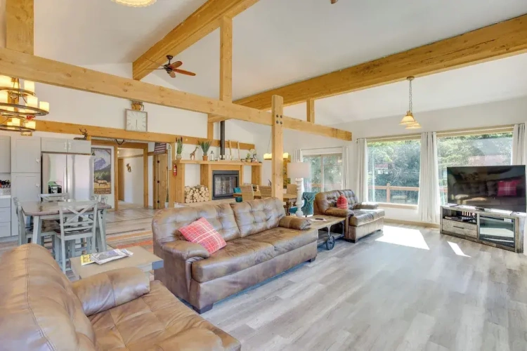 3 Bedrooms Cottage with balcony