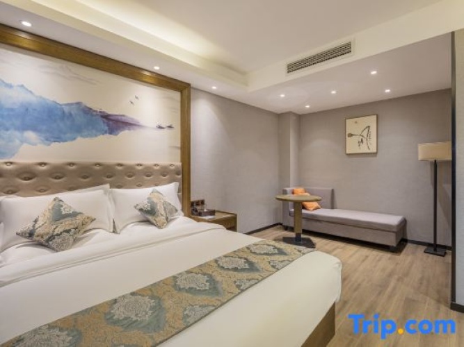 Premier Suite