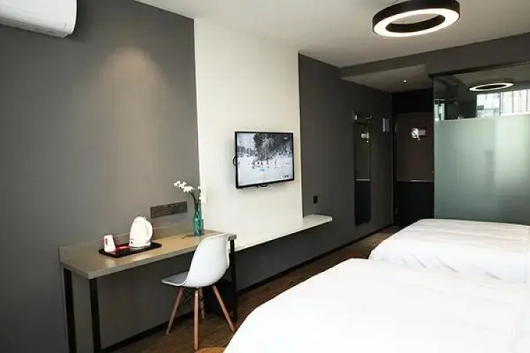 Business Twin room