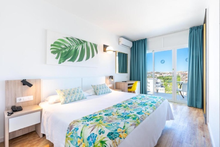 Superior Double room with balcony