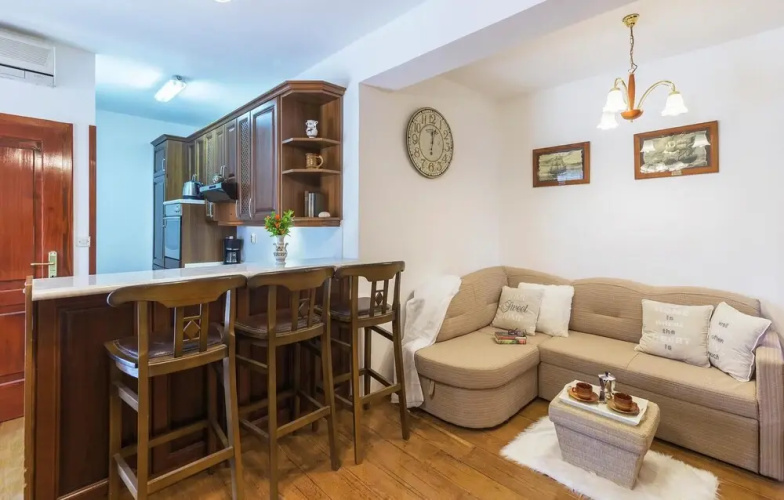 Awesome Home in Pula With Wifi and 2 Bedrooms