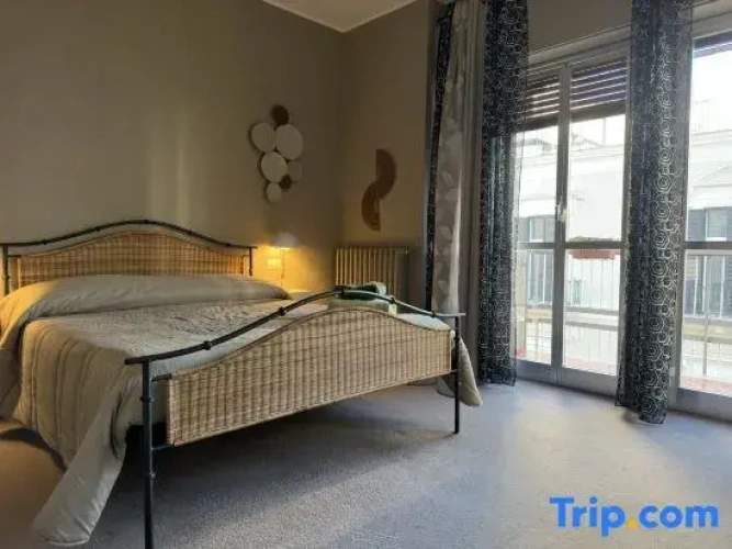 1 Bedroom Executive room with balcony and with city view