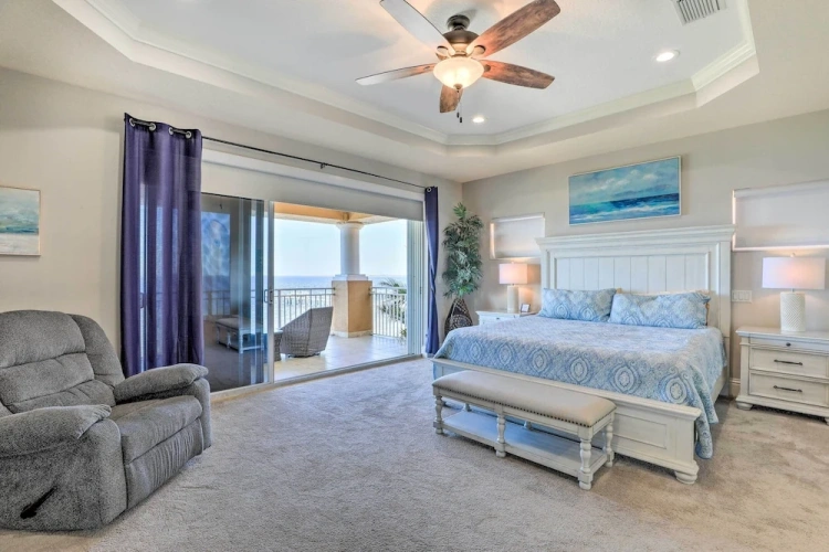 5 Bedrooms Cottage with balcony