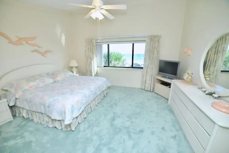 SEA Haven 520 [2/2.5] Free Activities! & Oceanfront Wifi Pool