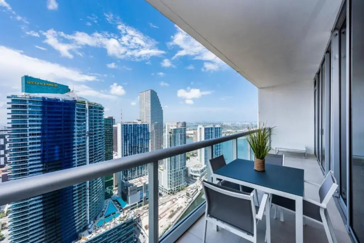 485 BRICKELL AVENUE - ICON Residence