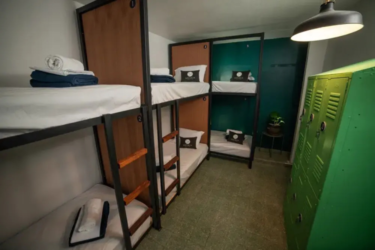 Santurcia Hostel & Bar