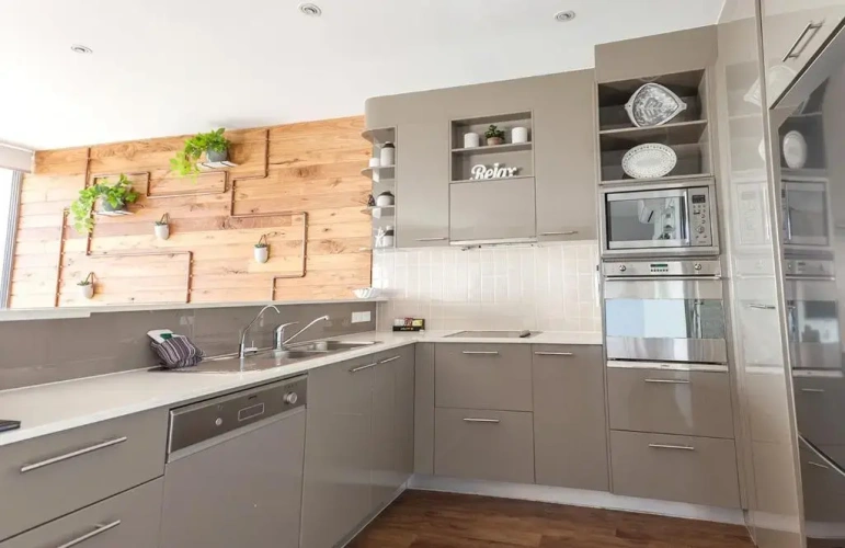 1 Bedroom Apartment with water view