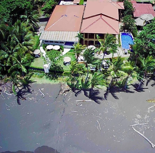 5 Bedrooms Cottage