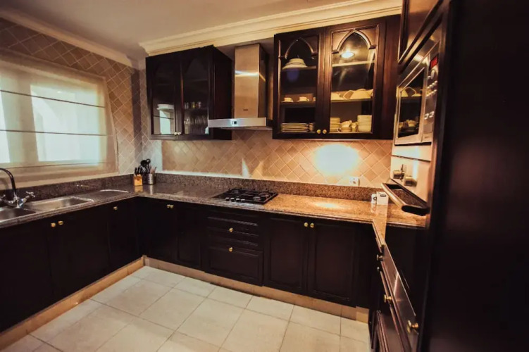 Incredible Stay at Dubai Old Town Souk Al Bahar - Image 5