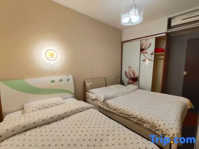2 Bedrooms Standard Quintuple Suite