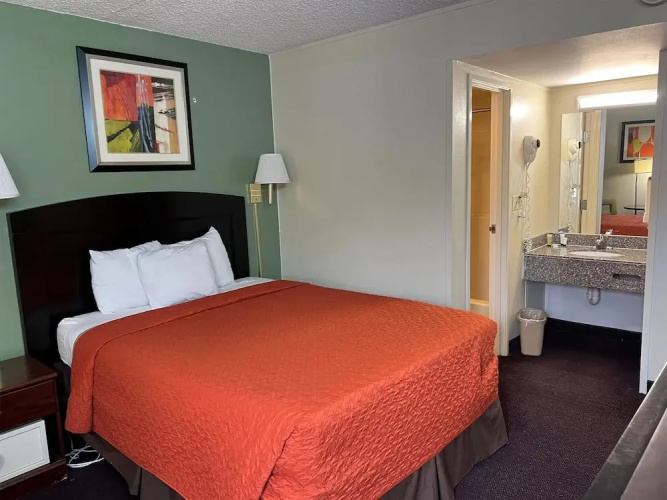 Days Inn Southern Hills/ORU
