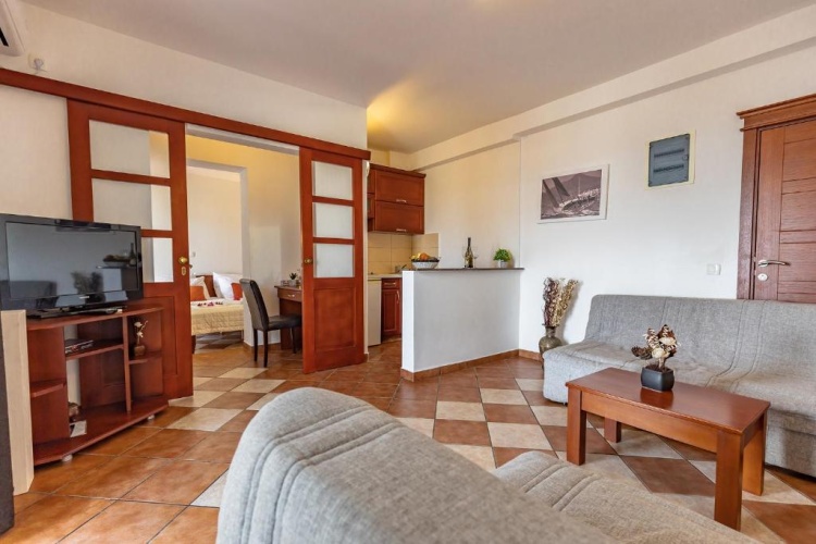 1 Bedroom Apartment with balcony