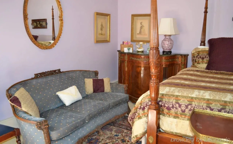 Heritage Inn