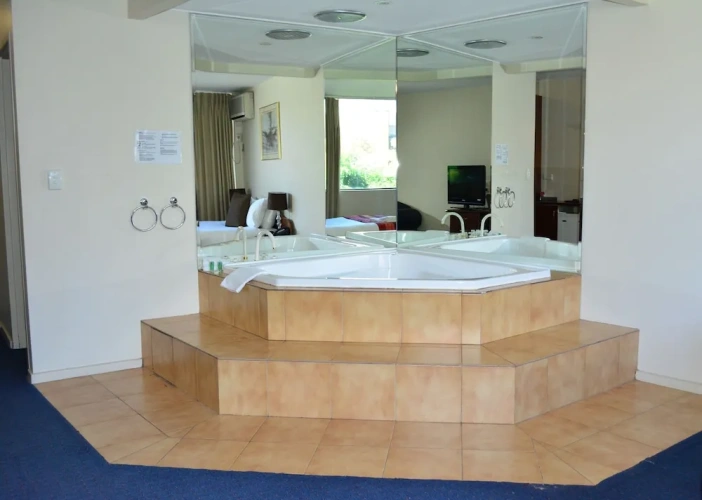 Luxury Suite