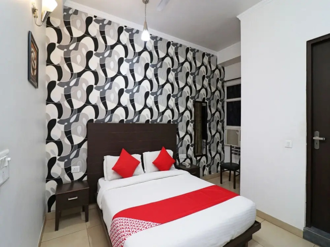 OYO 2484 Hotel Silver Star