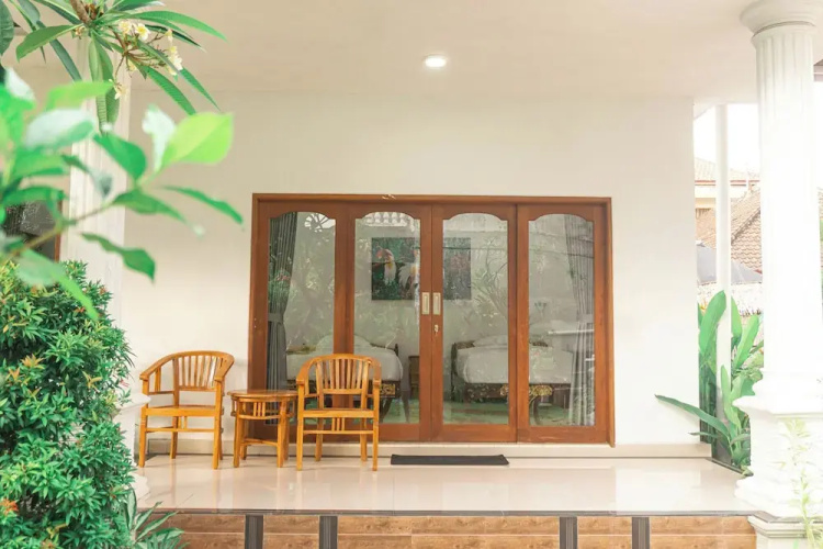 srinadi guest house