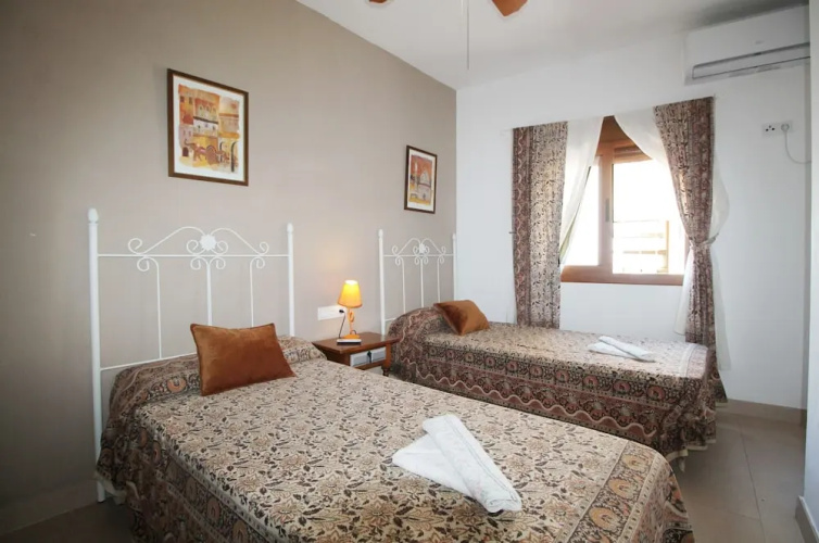 1077 Apartment Paola