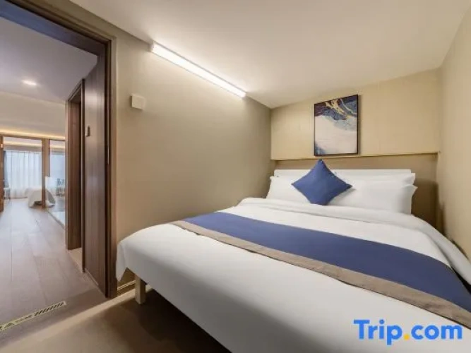 3 Bedrooms Attic Suite