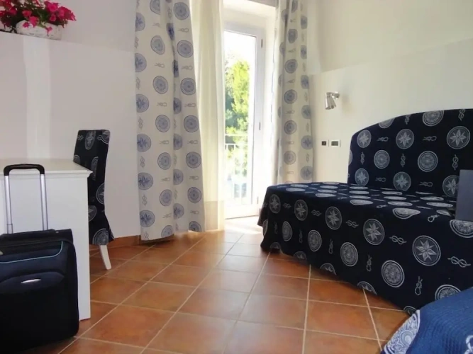 Standard Quadruple room with balcony and with mountain view