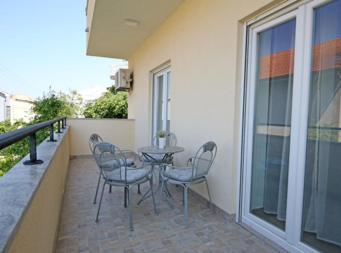 Apartment with balcony