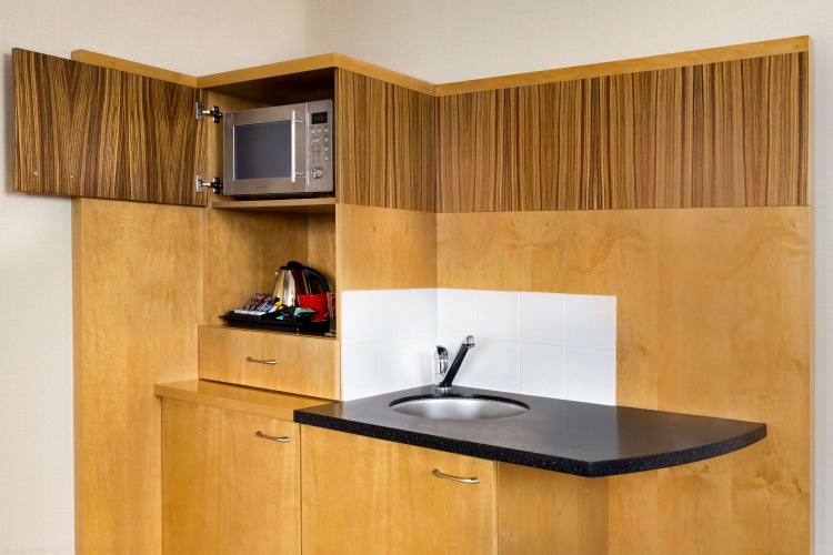 Ramada Hotel & Suites by Wyndham Coventry photo 17