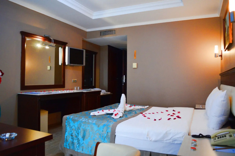 Blue World Hotel