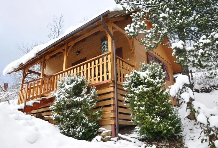 2 Bedrooms Chalet