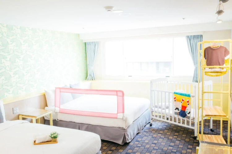 Quadruple Family Suite