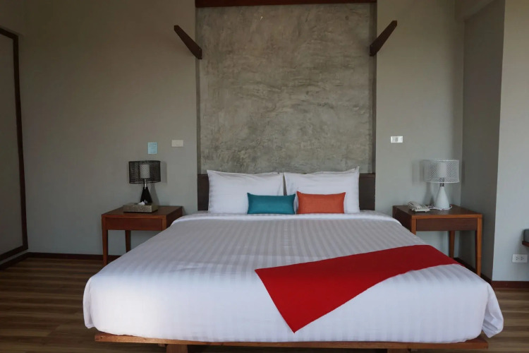 TANYA BAAN BON DOIOver view