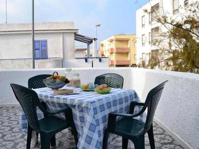 2 Bedrooms Sextuple Apartment with balcony