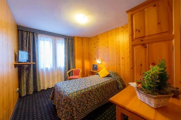 Standard Double room with view